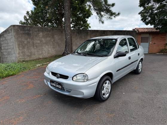 CHEVROLET CORSA 1.6 MPFI CLASSIC SEDAN 8V GASOLINA 4P MANUAL CHEVROLET CORSA 1.6 MPFI CLASSIC SEDAN 8V GASOLINA 4P MANUAL